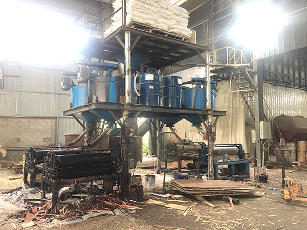 构筑模板涂面胶区